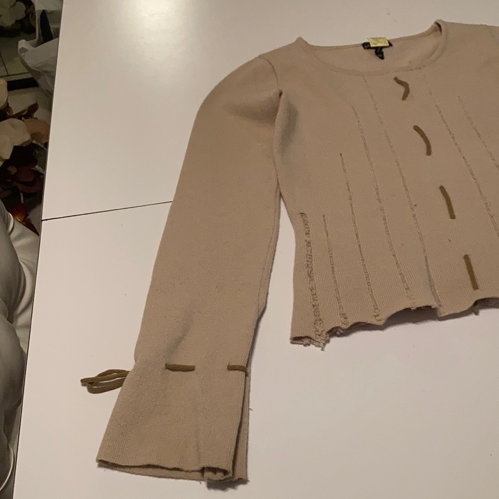 Small Sweater - Picture 2 of 8
